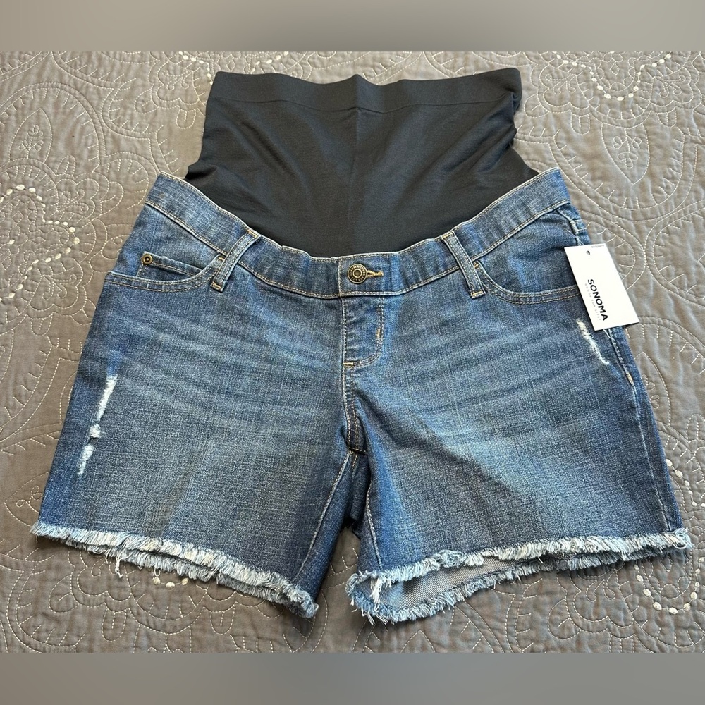 Sonoma Blue Denim Maternity Shorts NWT Size 6 Maternity